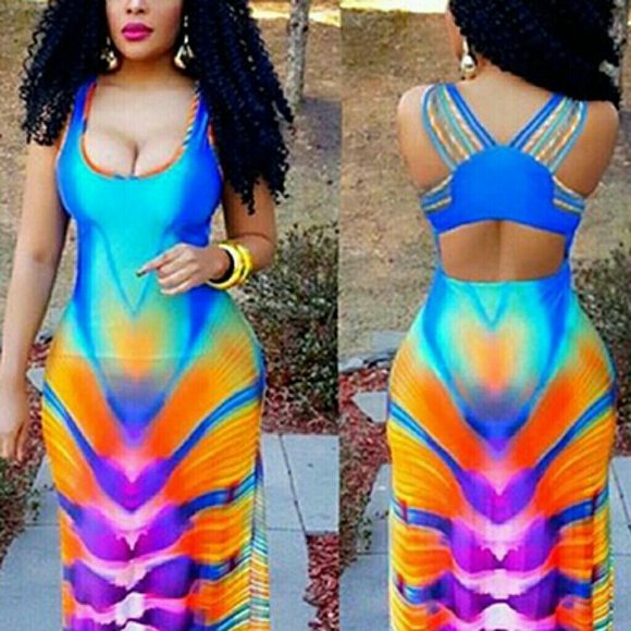 Dresses & Skirts - Maxi Dress